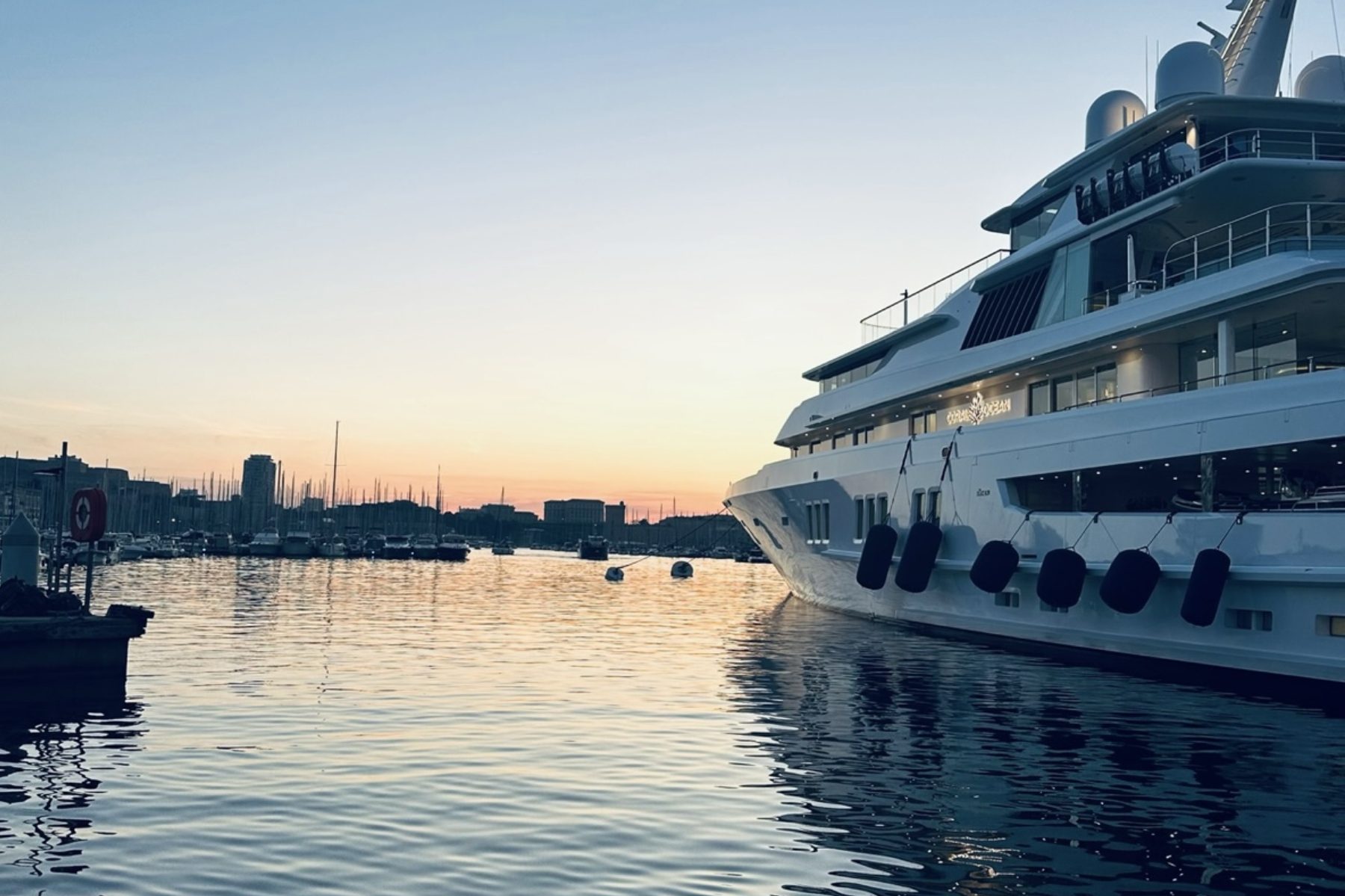 Financial Freedom Yacht Image